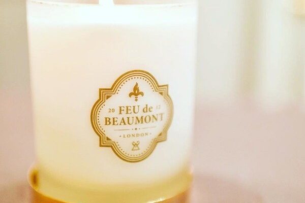 eng_pl_Feu-de-Beaumont-Glass-Vessel-swieca-zapachowa-w-szkle-z-prawdziwym-zlotem-Jasmine-2742_9 eng_pl_Feu-de-Beaumont-Glass-Vessel-swieca-zapachowa-w-szkle-z-prawdziwym-zlotem-Jasmine-2742_9